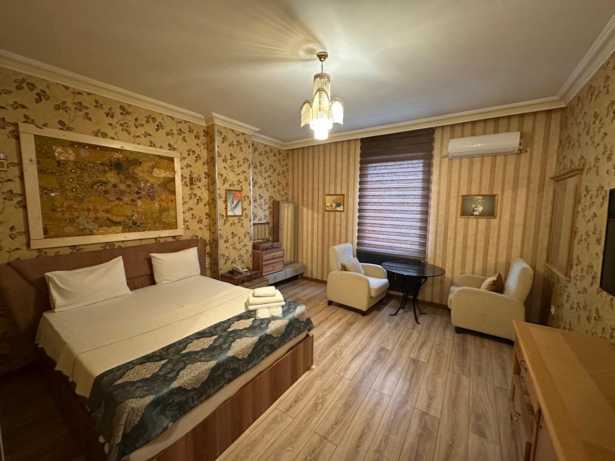 Hotel Safir 4*